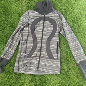 Lululemon jacket size 6 gray